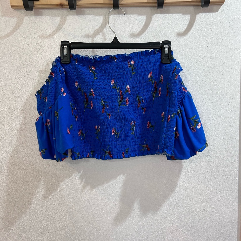 Cute stretchy crop top
